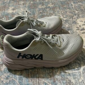 Hoka Gray Rincon3